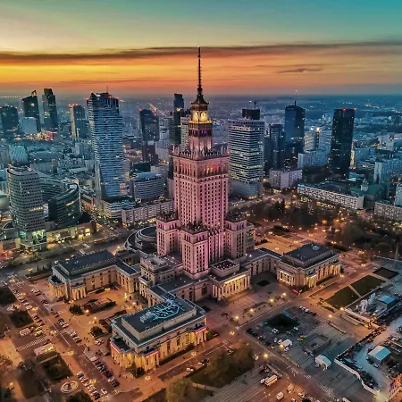 Aircondition Orange 4 Metro 65'tv Fast Wifi Netflix Hbo Appletv *